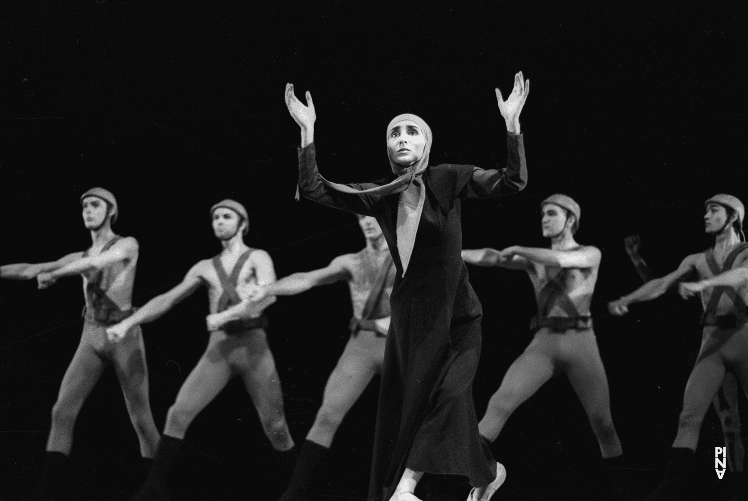 Pina Bausch dans « La table verte » de Kurt Jooss