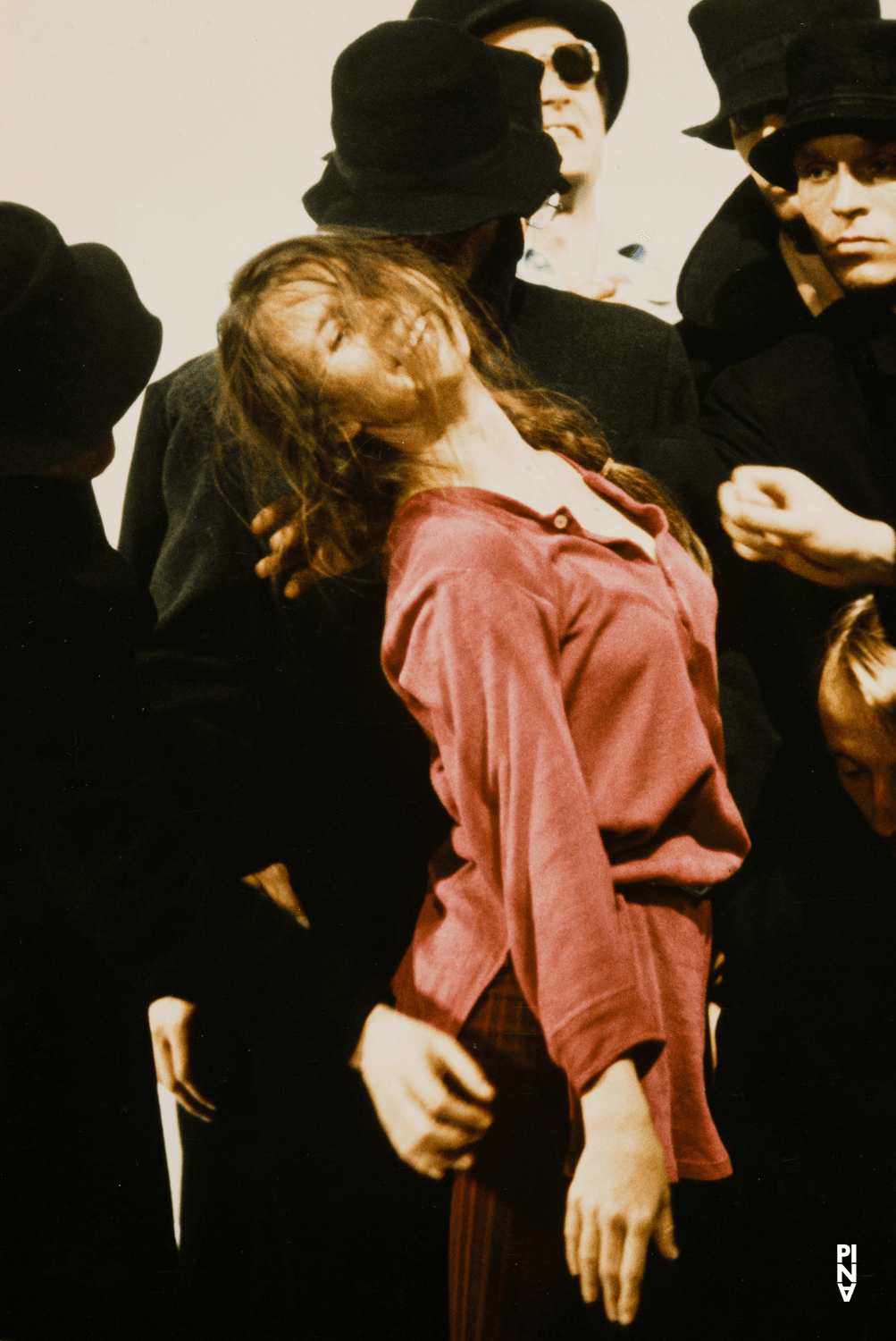 Josephine Ann Endicott und Francis Viet in „Komm tanz mit mir“ von Pina Bausch