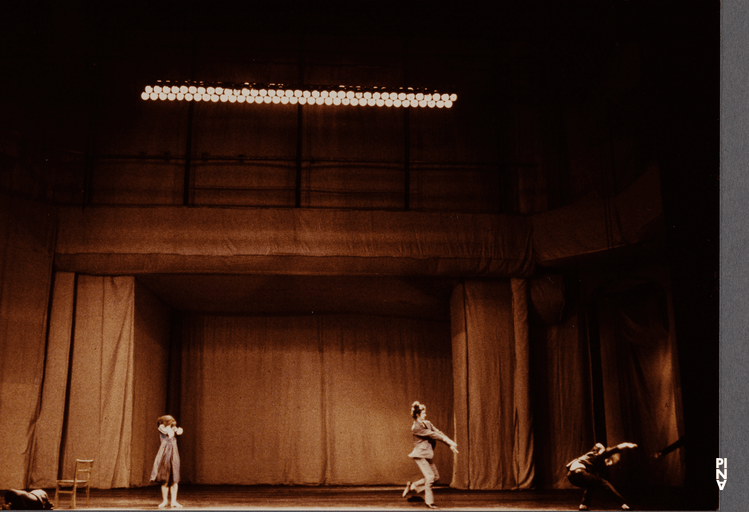 Jan Minařík et Malou Airaudo dans « Adagio – Fünf Lieder von Gustav Mahler » de Pina Bausch