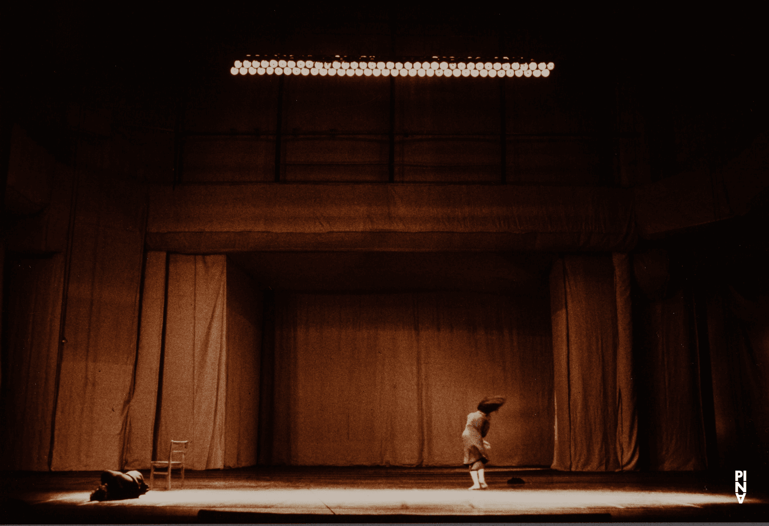 Malou Airaudo in “Adagio – Five Songs by Gustav Mahler” by Pina Bausch