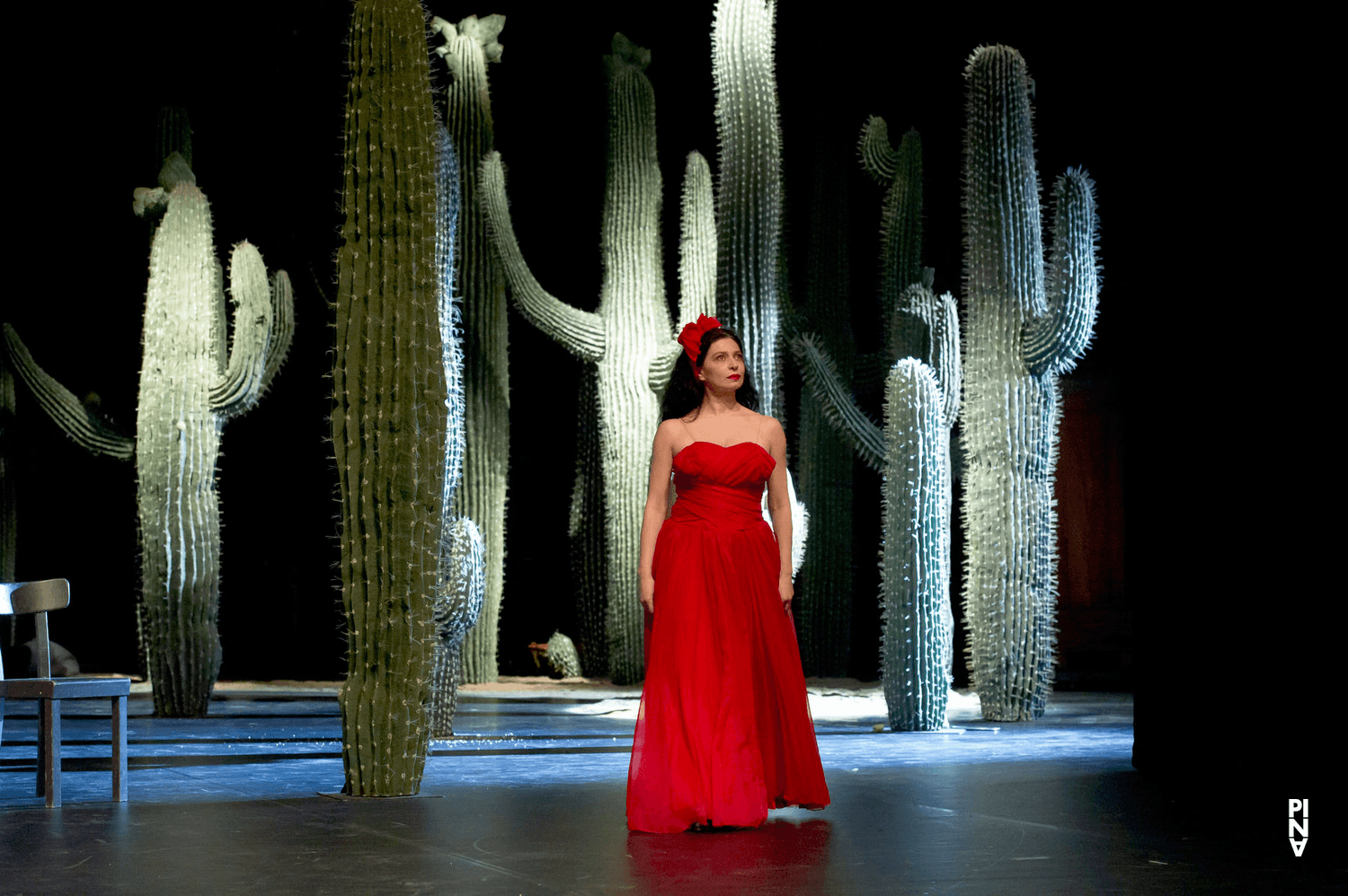 Aida Vainieri dans « Ahnen » de Pina Bausch avec Tanztheater Wuppertal à l'Opernhaus Wuppertal (Allemagne), 9 mai 2014