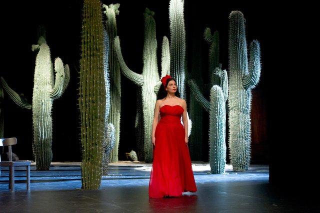 Aida Vainieri dans « Ahnen » de Pina Bausch avec Tanztheater Wuppertal à l'Opernhaus Wuppertal (Allemagne), 9 mai 2014