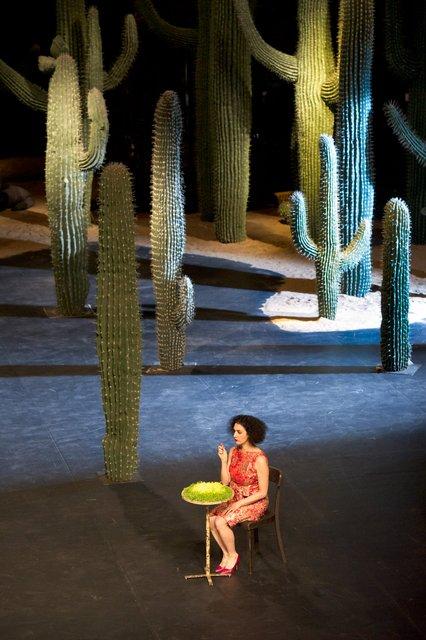 Cristiana Morganti dans « Ahnen » de Pina Bausch avec Tanztheater Wuppertal à l'Opernhaus Wuppertal (Allemagne), 9 mai 2014