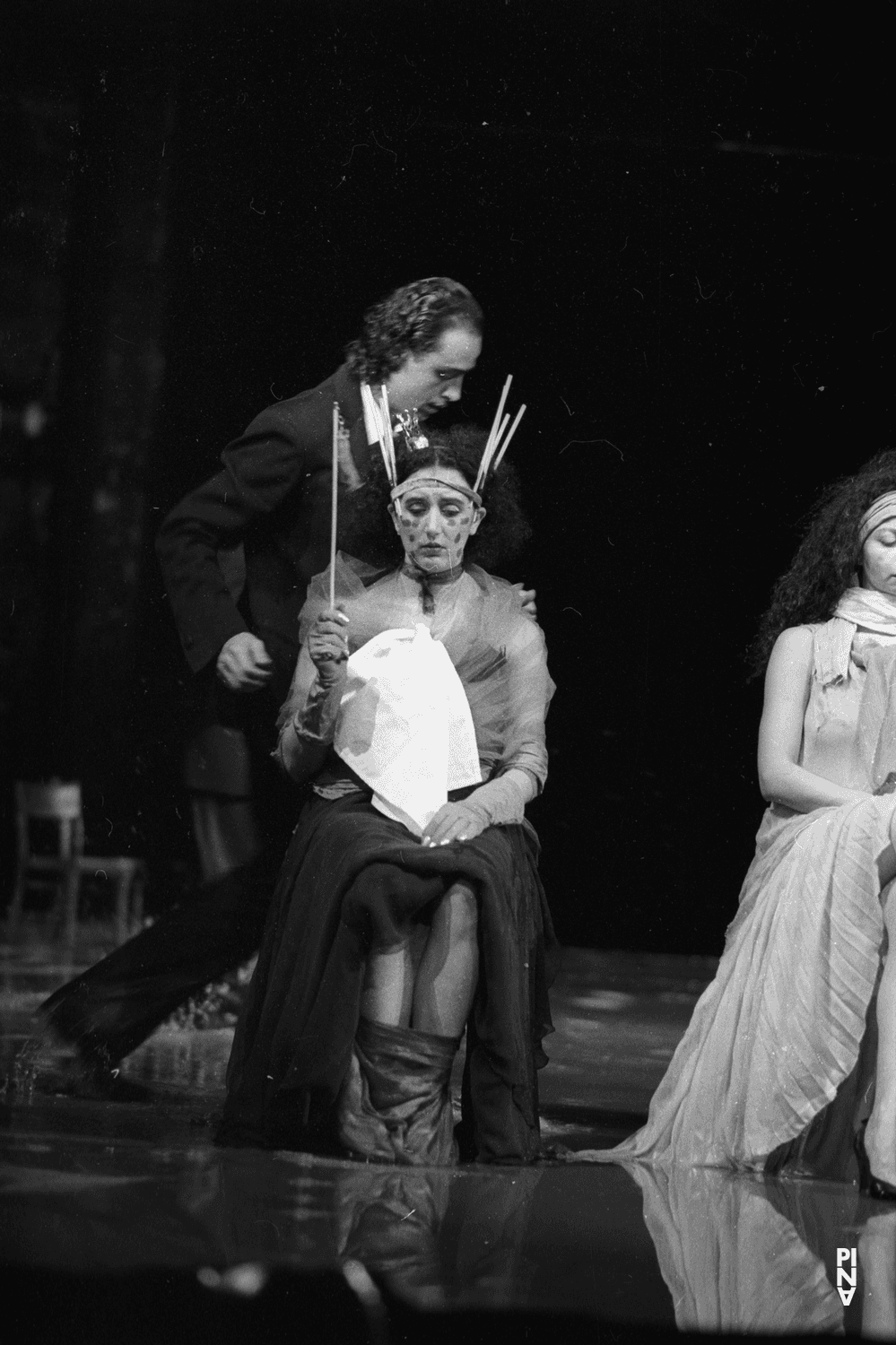 Jorge Puerta Armenta, Cristiana Morganti und Aida Vainieri in „Arien“ von Pina Bausch