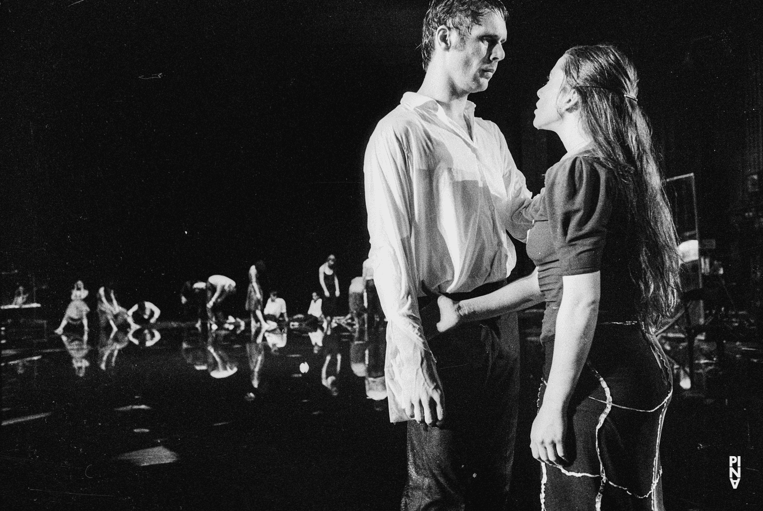 Mari Di Lena et Ed Kortlandt dans « Arien » de Pina Bausch, saison 1978/79