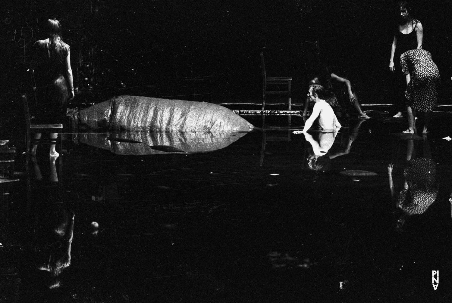 John Giffin, Elisabeth Clarke and Josephine Ann Endicott in “Arien” by Pina Bausch, season 1977/78