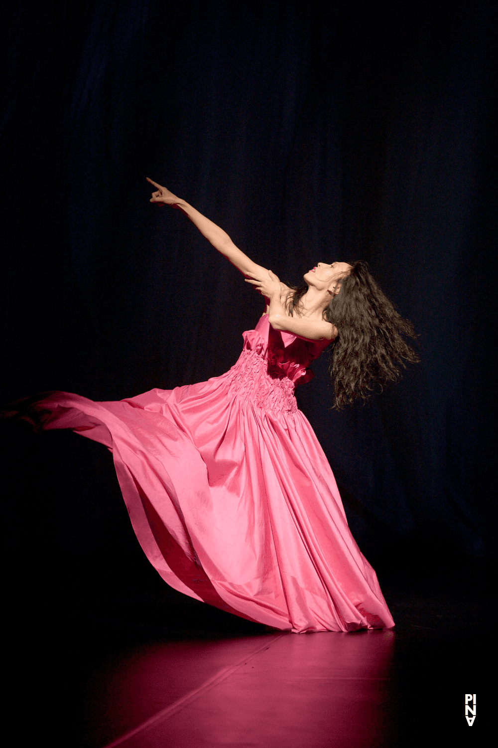 Nayoung Kim dans « Bamboo Blues » de Pina Bausch avec Tanztheater Wuppertal au Schauspielhaus Wuppertal (Allemagne), 16 mai 2007