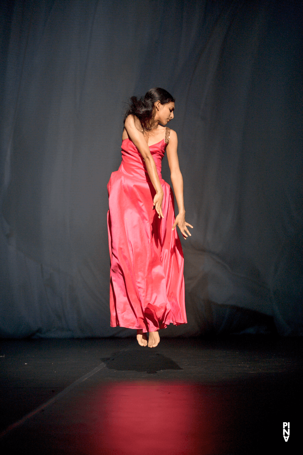 Shantala Shivalingappa dans « Bamboo Blues » de Pina Bausch avec Tanztheater Wuppertal au Schauspielhaus Wuppertal (Allemagne), 16 mai 2007
