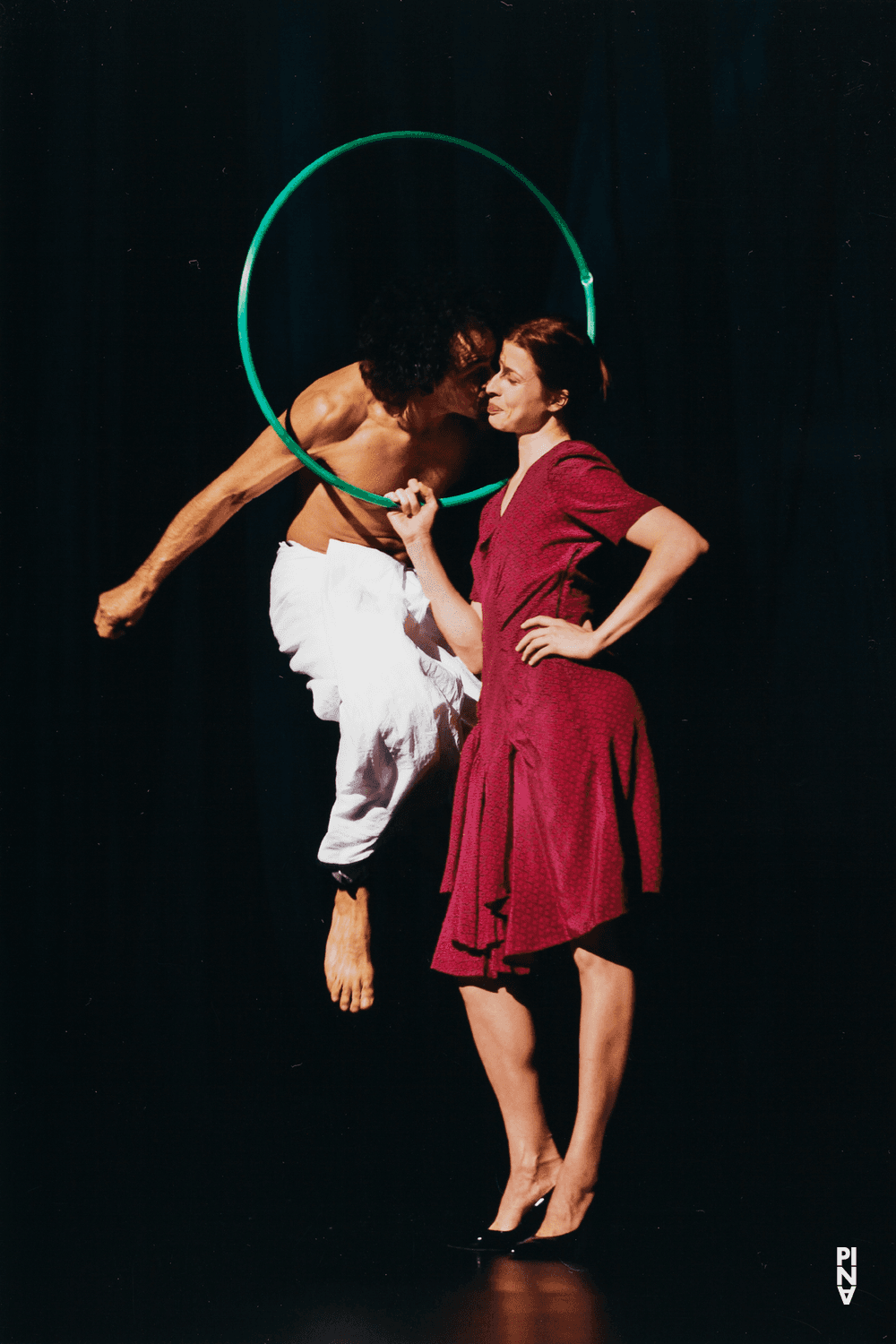 Jorge Puerta Armenta und Anna Wehsarg in „Bamboo Blues“ von Pina Bausch, Spielzeit 2006/07