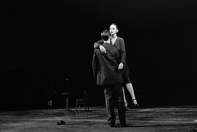 Meryl Tankard in „Bandoneon“ von Pina Bausch im Opernhaus Wuppertal, Spielzeit 1980/81
