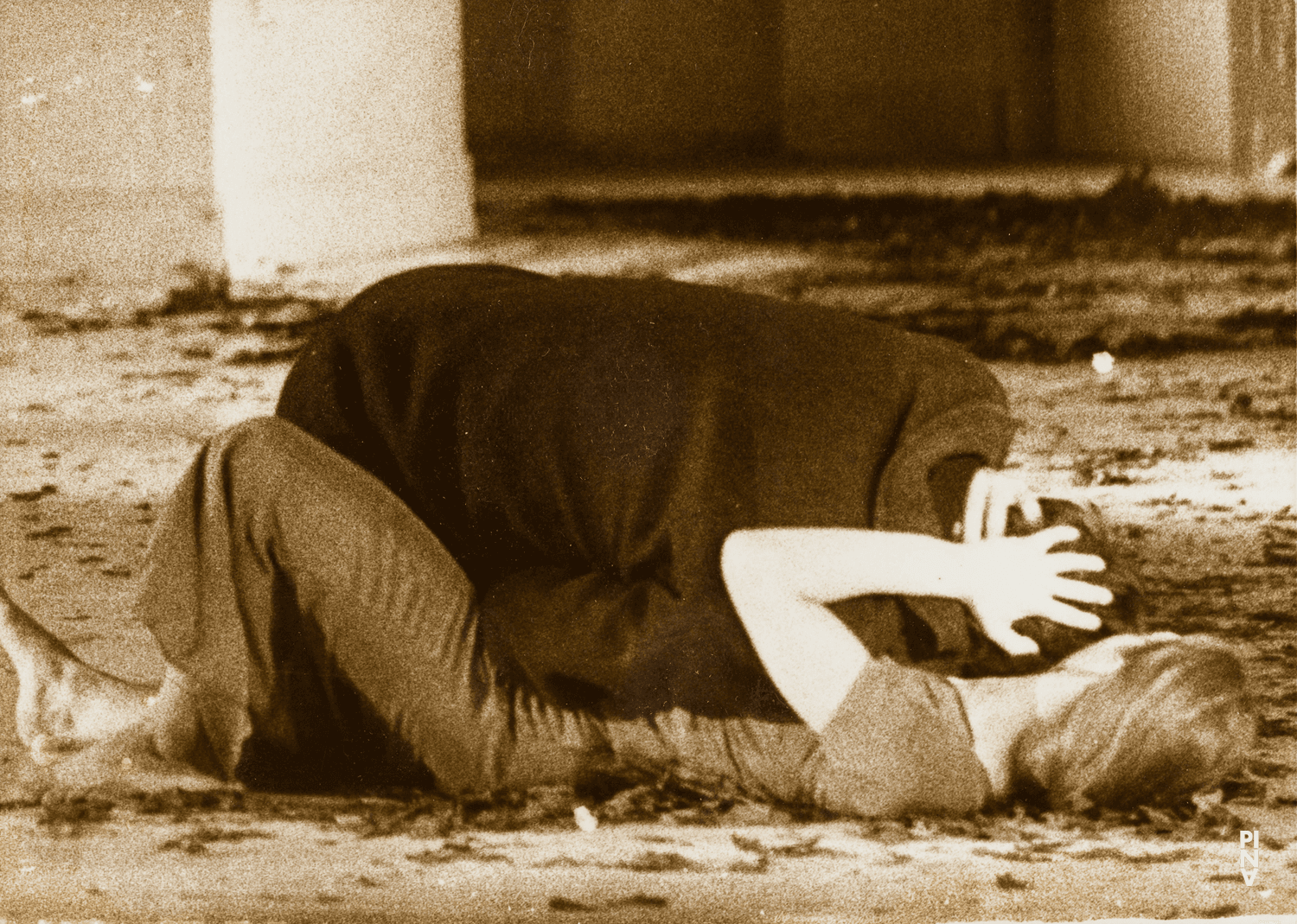 Marlis Alt und Jan Minařík in „Blaubart.  Beim Anhören einer Tonbandaufnahme von Béla Bartóks Oper »Herzog Blaubarts Burg«“ von Pina Bausch