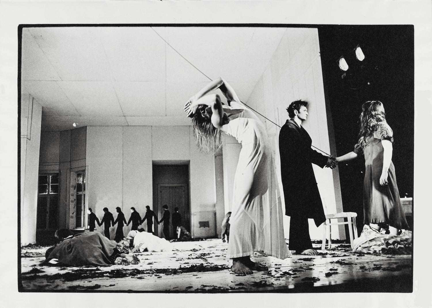 Marlis Alt et Jan Minařík dans « Barbe-Bleue. En écoutant un enregistrement sur bande magnétique de l’opéra de Béla Bartók « Le Château de Barbe-Bleue » » de Pina Bausch