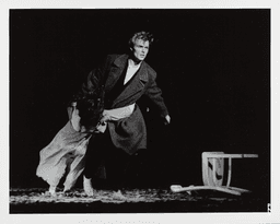 Beatrice Libonati and Hans Beenhakker in “Bluebeard. While Listening to a Tape Recording of Béla Bartók's Opera "Duke Bluebeard's Castle"” by Pina Bausch | Photo: Bettina Stöß