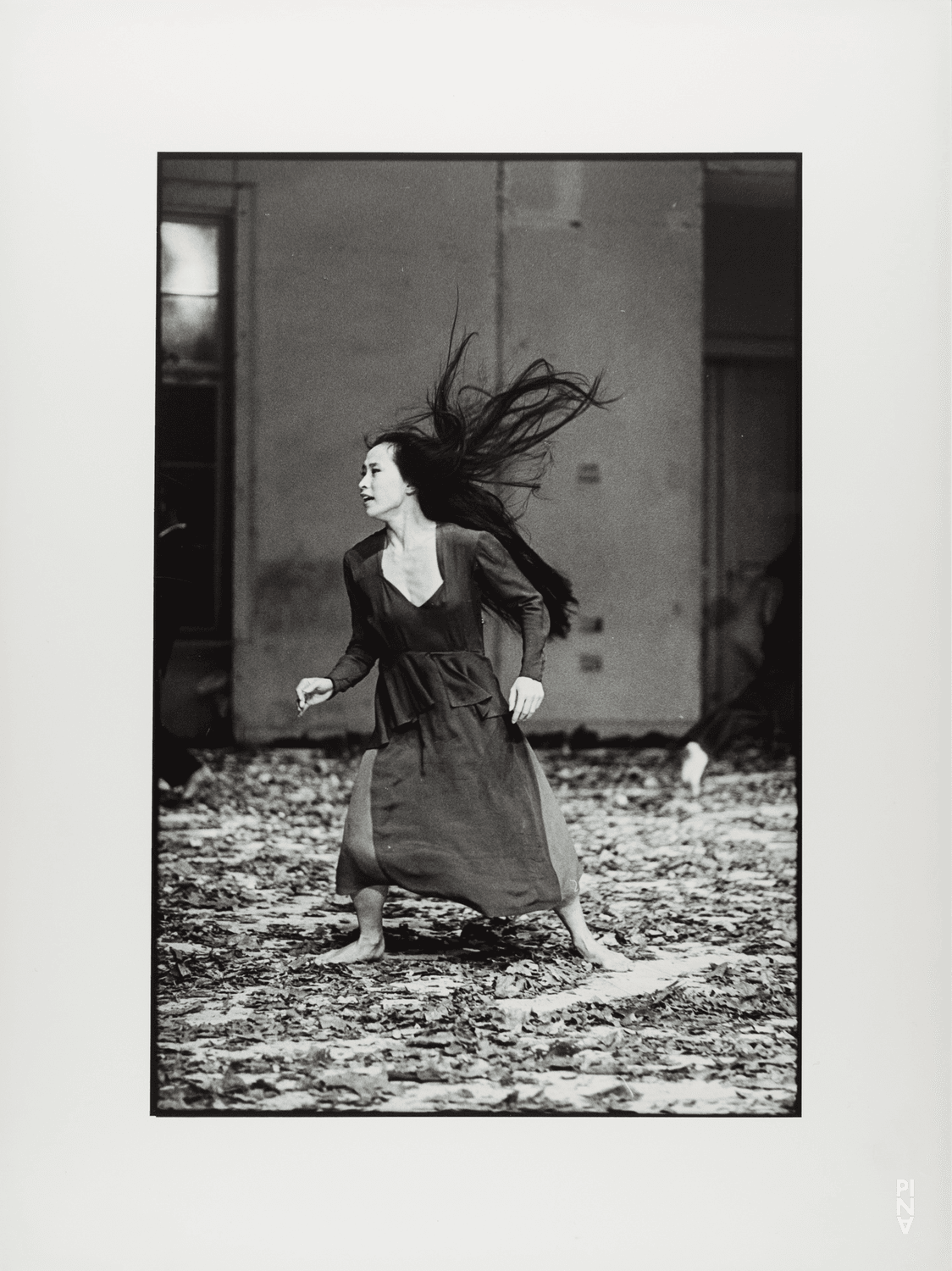 Kyomi Ichida dans « Barbe-Bleue. En écoutant un enregistrement sur bande magnétique de l’opéra de Béla Bartók « Le Château de Barbe-Bleue » » de Pina Bausch