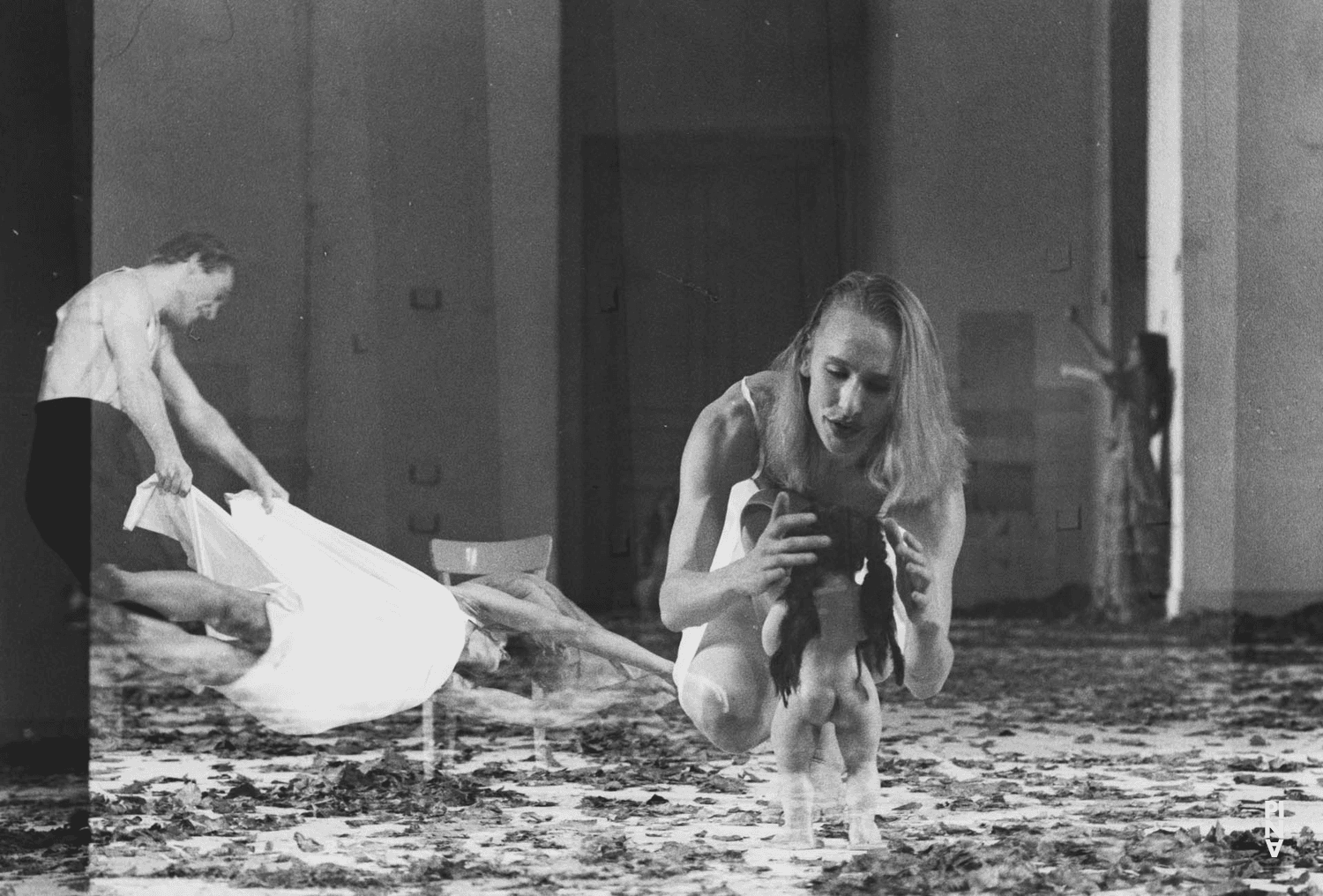 Julie Shanahan and Hans Beenhakker in “Bluebeard. While Listening to a Tape Recording of Béla Bartók's Opera "Duke Bluebeard's Castle"” by Pina Bausch