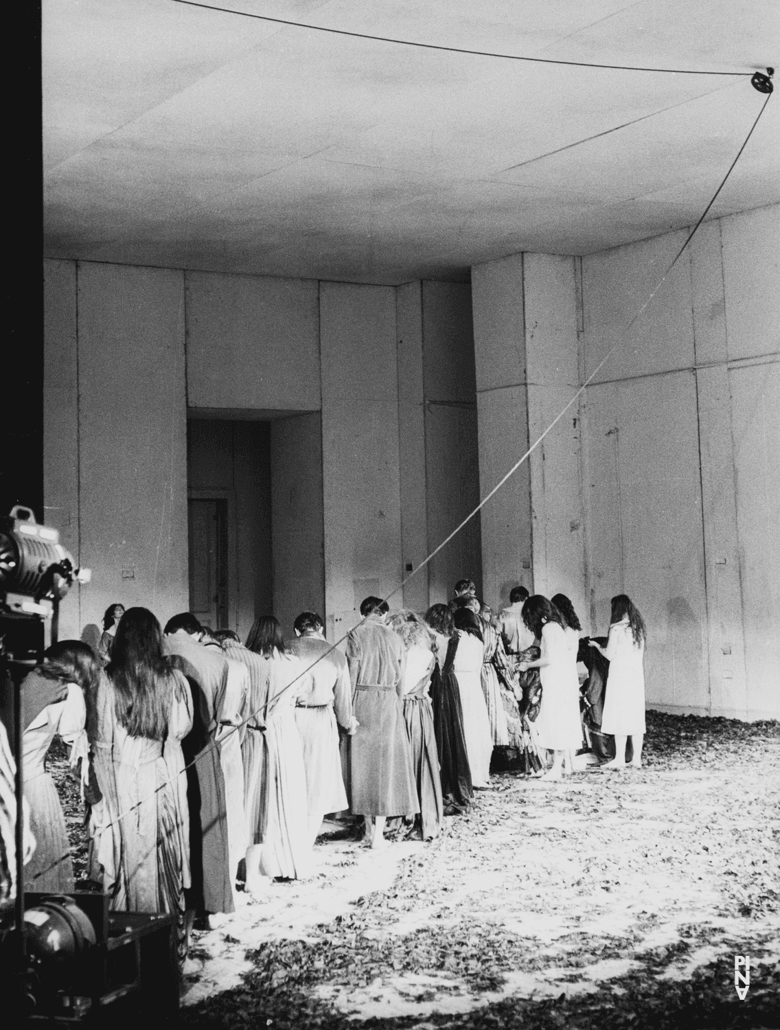 „Blaubart.  Beim Anhören einer Tonbandaufnahme von Béla Bartóks Oper »Herzog Blaubarts Burg«“ von Pina Bausch