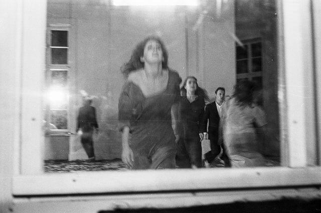 Colleen Finneran-Meessmann and Heinz Samm in “Bluebeard. While Listening to a Tape Recording of Béla Bartók's Opera "Duke Bluebeard's Castle"” by Pina Bausch at Atelje 212, season 1977/78