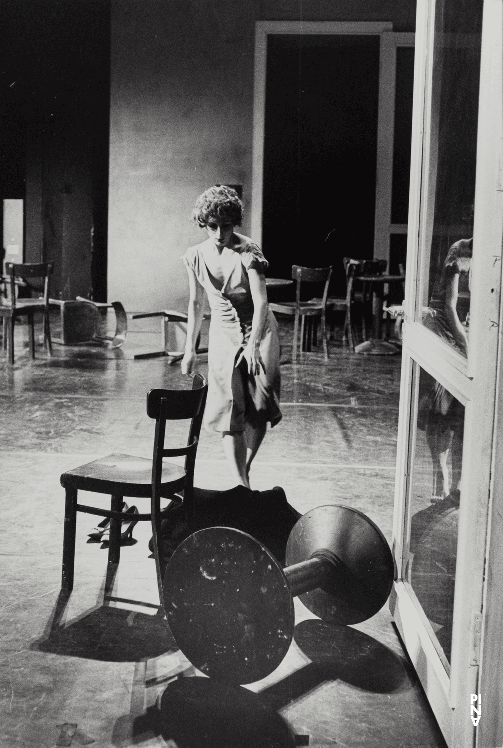 Nazareth Panadero in „Café Müller“ von Pina Bausch