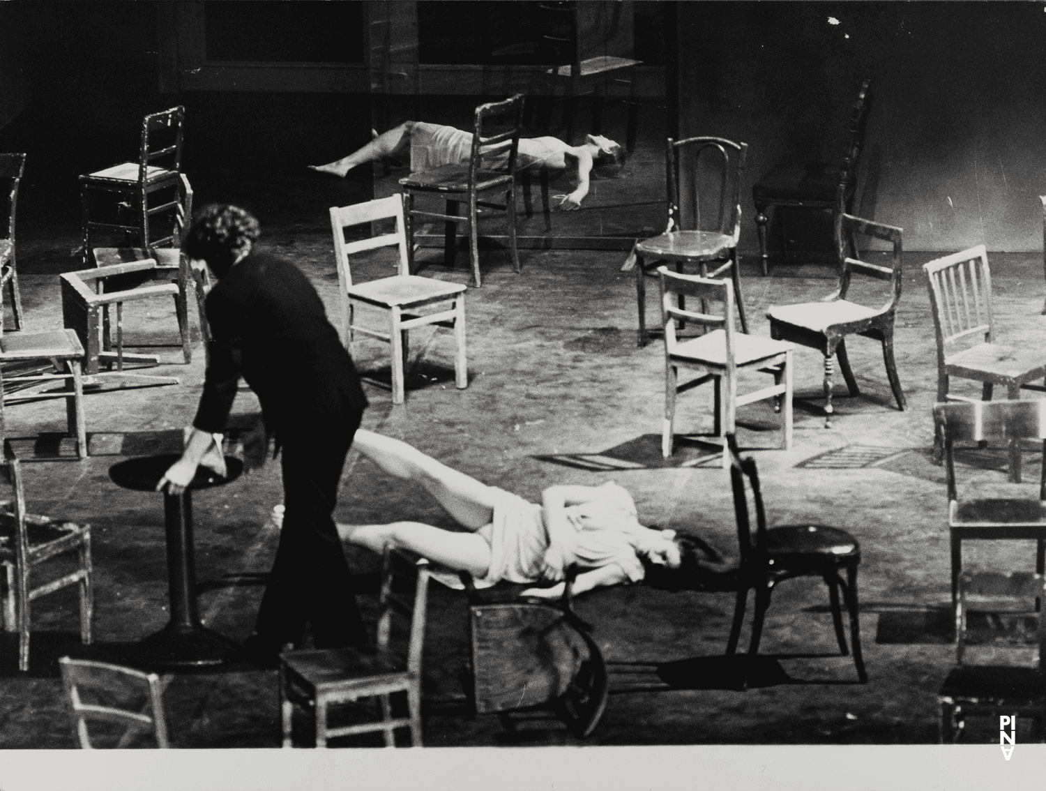 Rolf Borzik, Malou Airaudo et Pina Bausch dans « Café Müller » de Pina Bausch