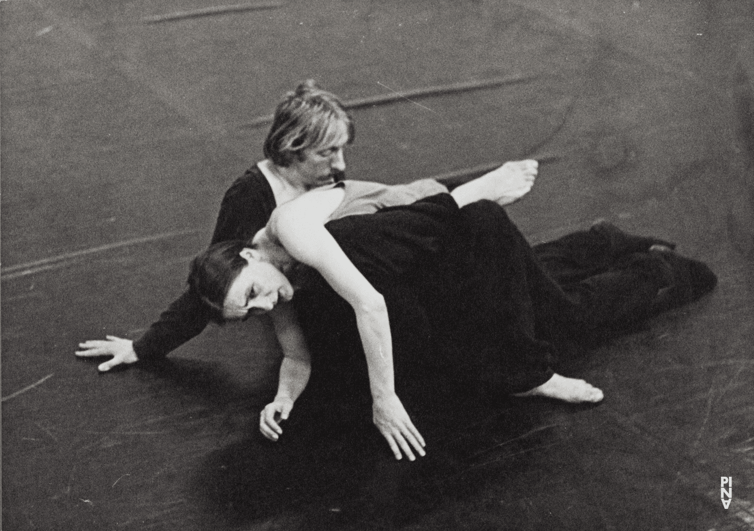 Dominique Mercy und Pina Bausch in „Café Müller“ von Pina Bausch