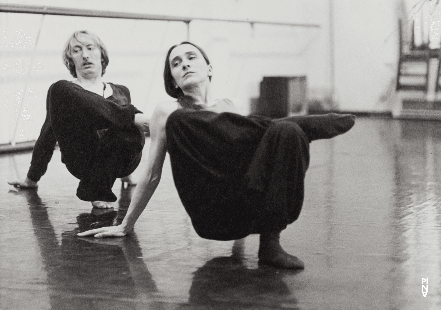 Pina Bausch und Dominique Mercy in „Café Müller“ von Pina Bausch