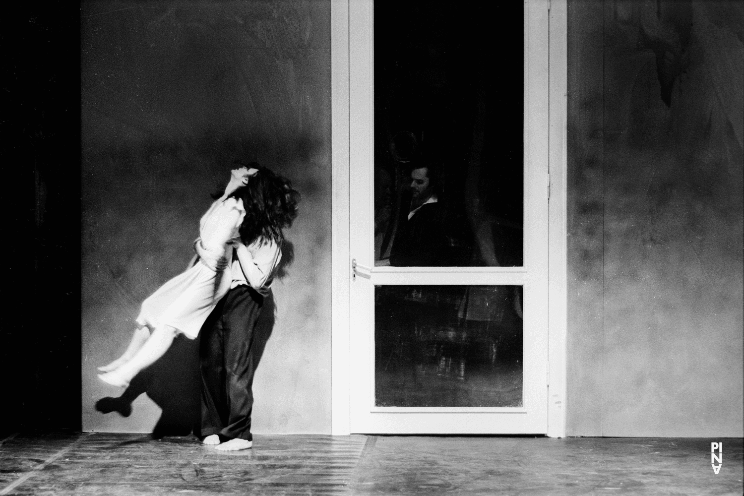 Malou Airaudo, Rolf Borzik und Dominique Mercy in „Café Müller“ von Pina Bausch