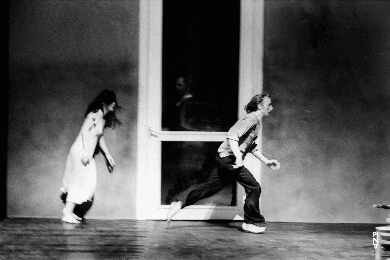 Dominique Mercy, Malou Airaudo und Rolf Borzik in „Café Müller“ von Pina Bausch