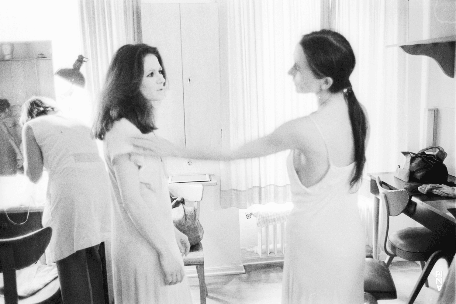 Pina Bausch et Malou Airaudo dans « Café Müller » de Pina Bausch