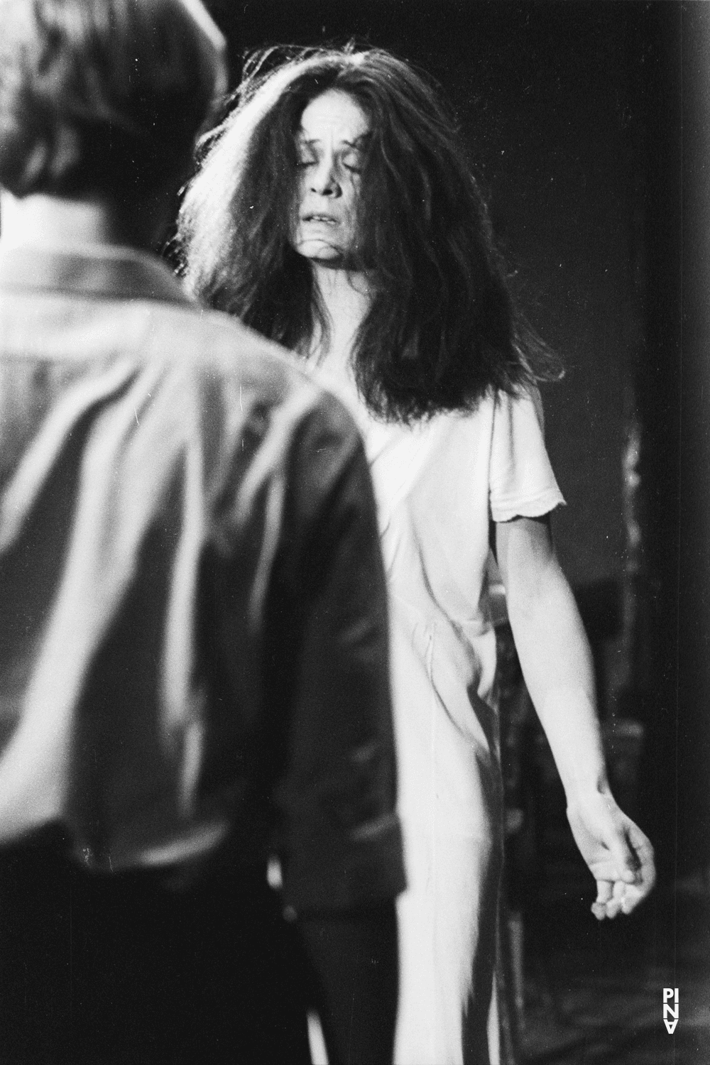 Malou Airaudo und Dominique Mercy in „Café Müller“ von Pina Bausch