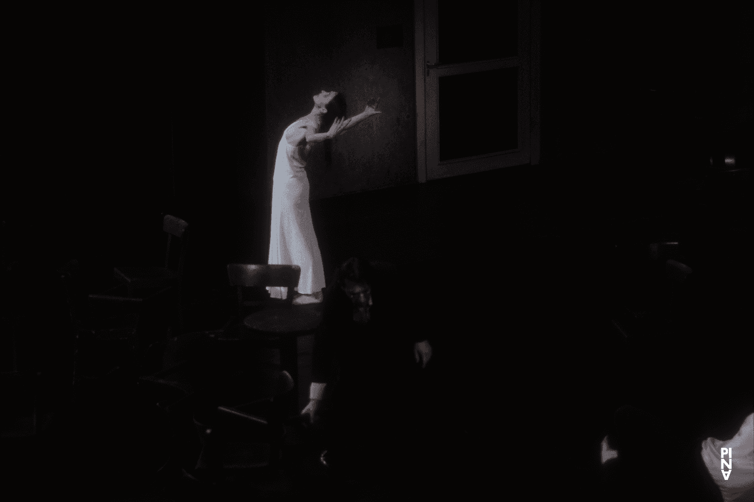 Jean Laurent Sasportes, Dominique Mercy und Pina Bausch in „Café Müller“ von Pina Bausch