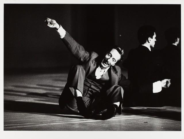 Dominique Mercy und Francis Viet in „Two Cigarettes in the Dark“ von Pina Bausch