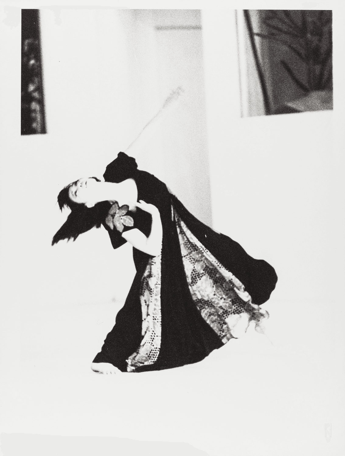 Mariko Aoyama in „Two Cigarettes in the Dark“ von Pina Bausch