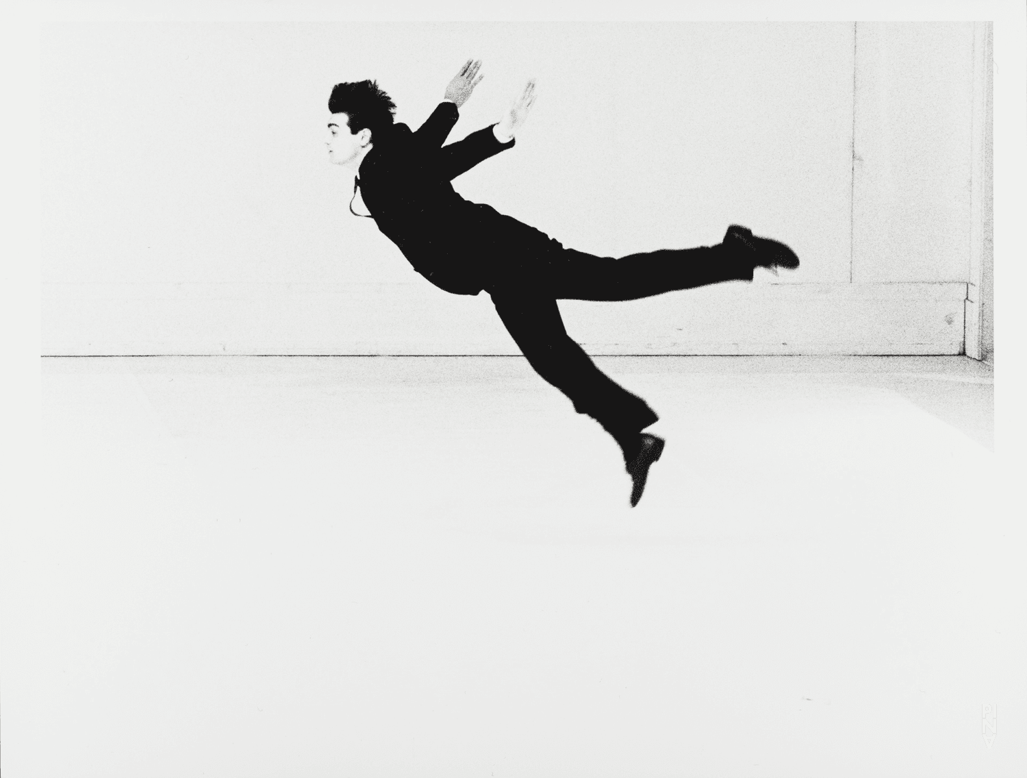 Antonio Carallo in „Two Cigarettes in the Dark“ von Pina Bausch