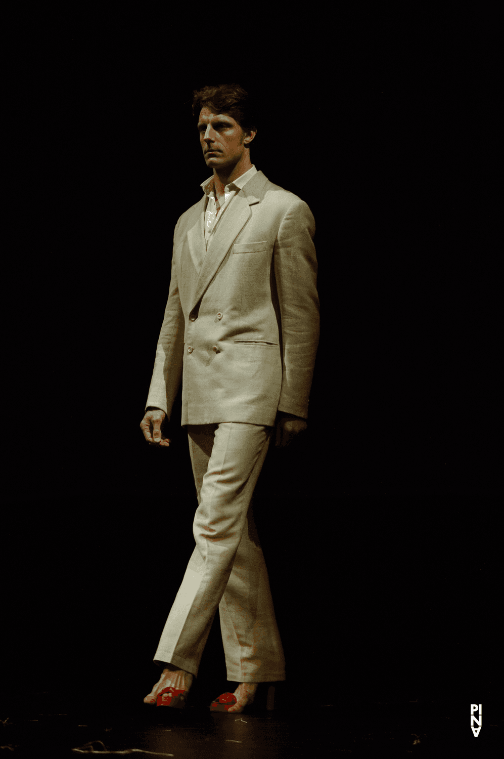 Pascal Merighi dans « Danzón » de Pina Bausch avec Tanztheater Wuppertal au Schauspielhaus Wuppertal (Allemagne), 10 octobre 2007