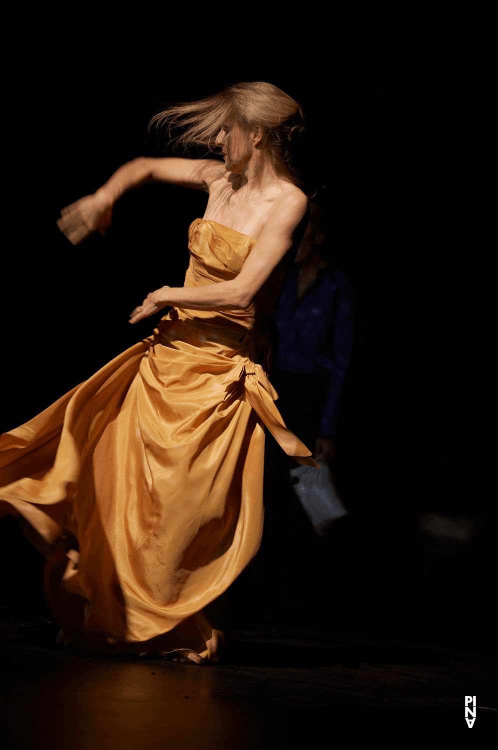 Barbara Kaufmann in „Danzón“ von Pina Bausch mit Tanztheater Wuppertal im Schauspielhaus Wuppertal (Deutschland), 10. Oktober 2007
