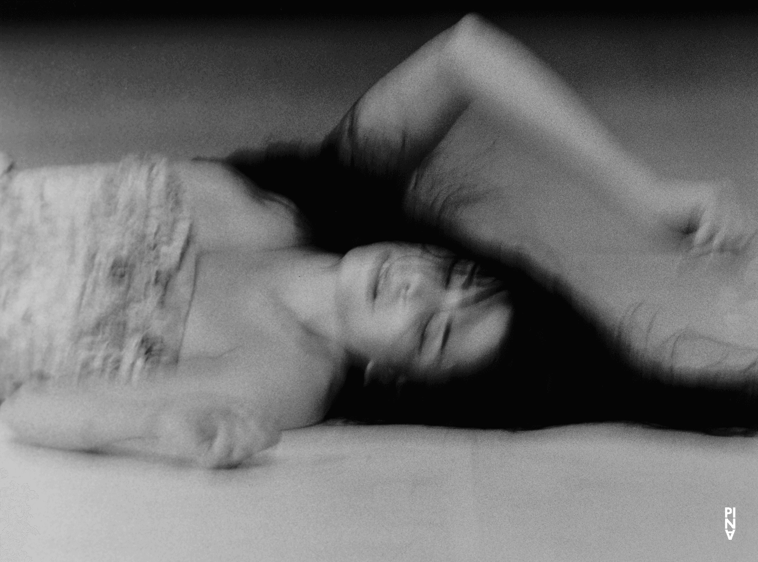 Ruth Amarante in „O Dido“ von Pina Bausch