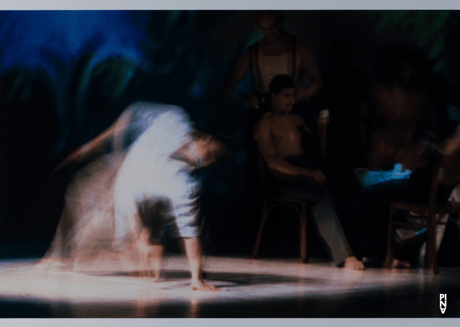 Andrey Berezin und Fernando Suels Mendoza in „O Dido“ von Pina Bausch