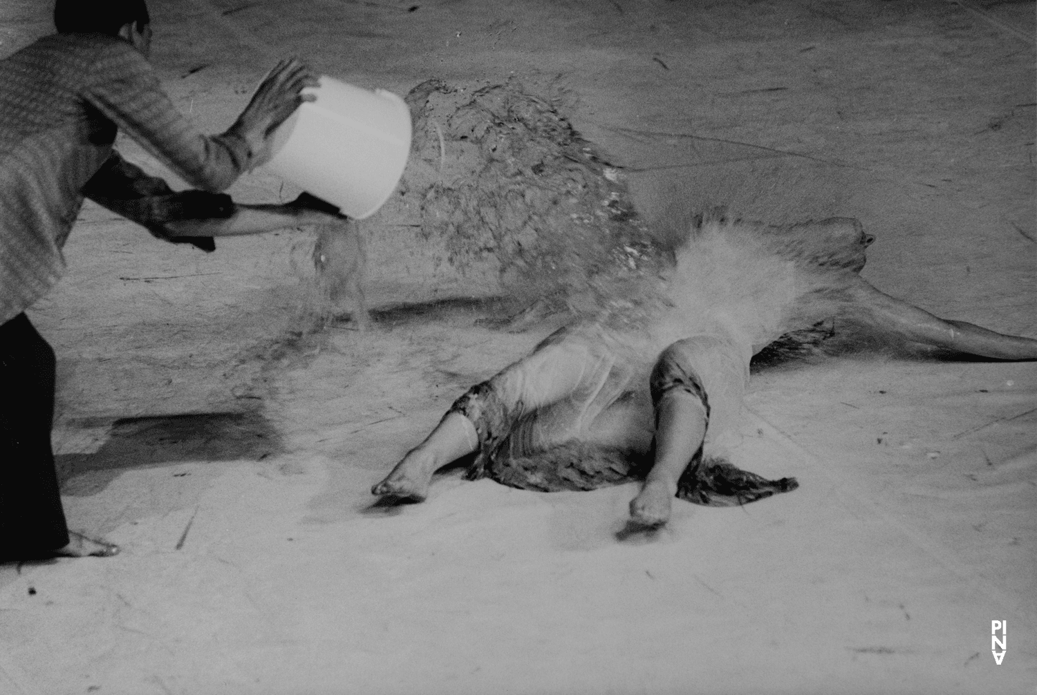 Julie Shanahan et Fernando Suels Mendoza dans « O Dido » de Pina Bausch