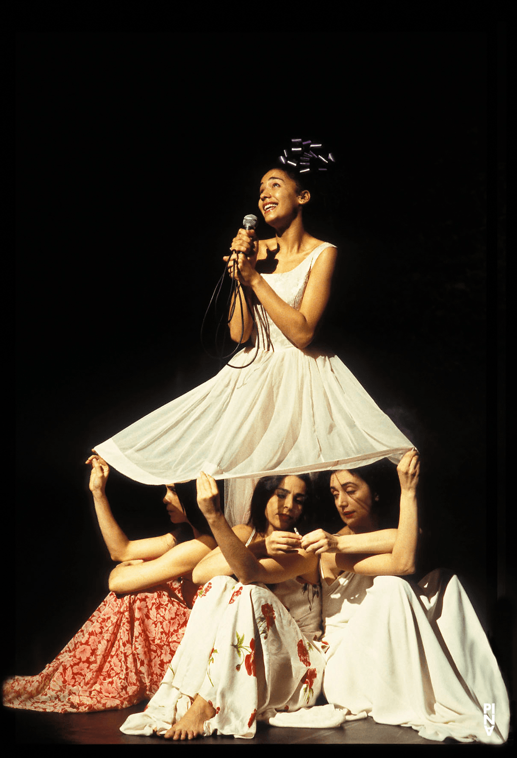 « Der Fensterputzer (Le laveur de vitres) » de Pina Bausch avec Tanztheater Wuppertal au  Théâtre de la Ville Paris (France), 22 avril 1998