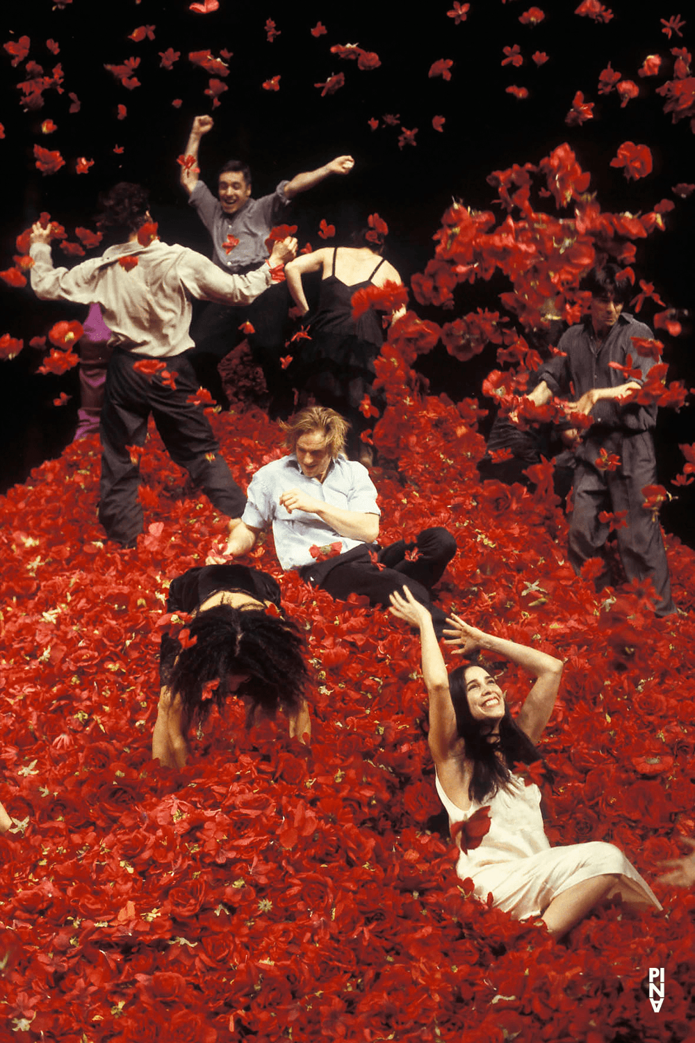 « Der Fensterputzer (Le laveur de vitres) » de Pina Bausch avec Tanztheater Wuppertal au  Théâtre de la Ville Paris (France), 22 avril 1998