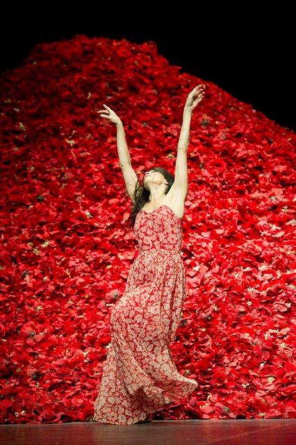 Ruth Amarante in “Der Fensterputzer (The Window Washer)” by Pina Bausch with Tanztheater Wuppertal at Opernhaus Wuppertal (Germany), Nov. 3, 2011