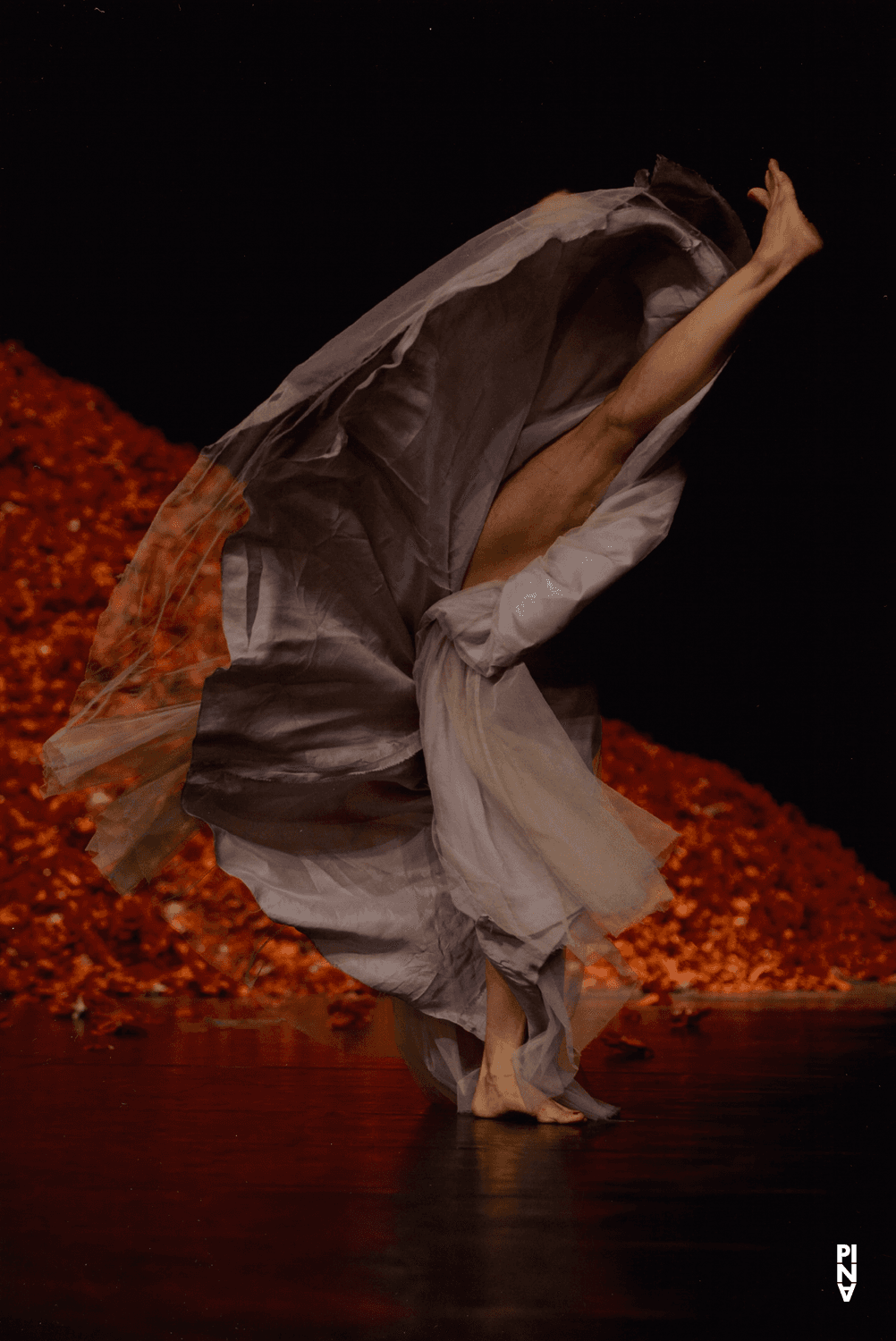 Nazareth Panadero in “Der Fensterputzer (The Window Washer)” by Pina Bausch