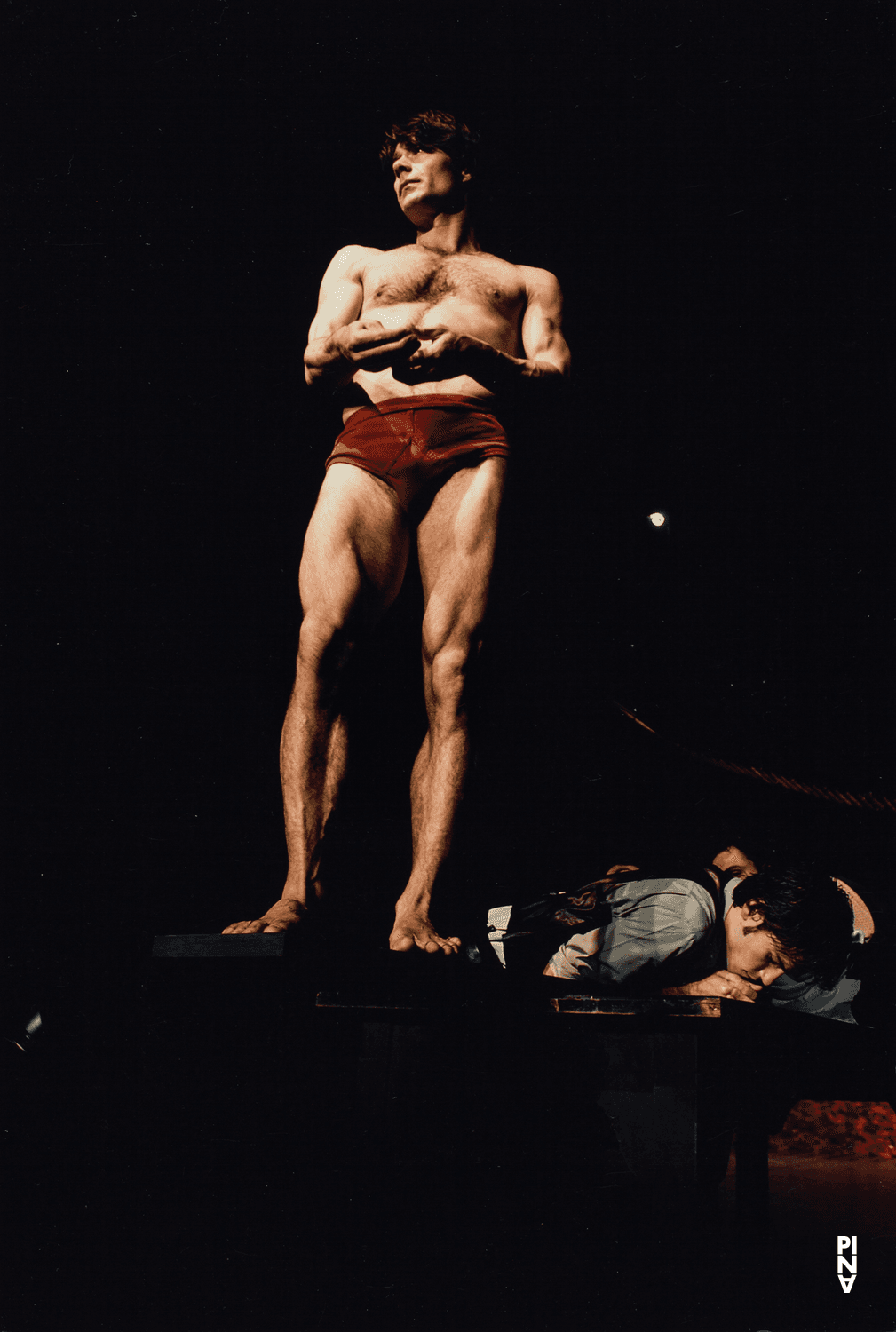 Rainer Behr, Pablo Aran Gimeno et Jorge Puerta Armenta dans « Der Fensterputzer (Le laveur de vitres) » de Pina Bausch, 8 novembre 2006