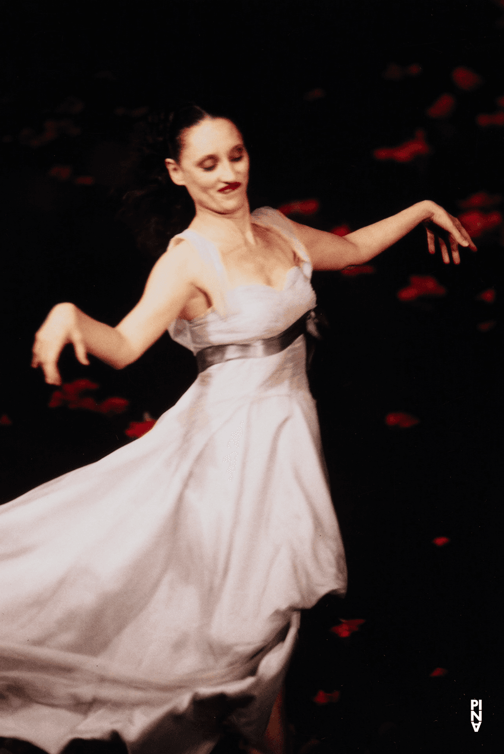 Nazareth Panadero dans « Der Fensterputzer (Le laveur de vitres) » de Pina Bausch