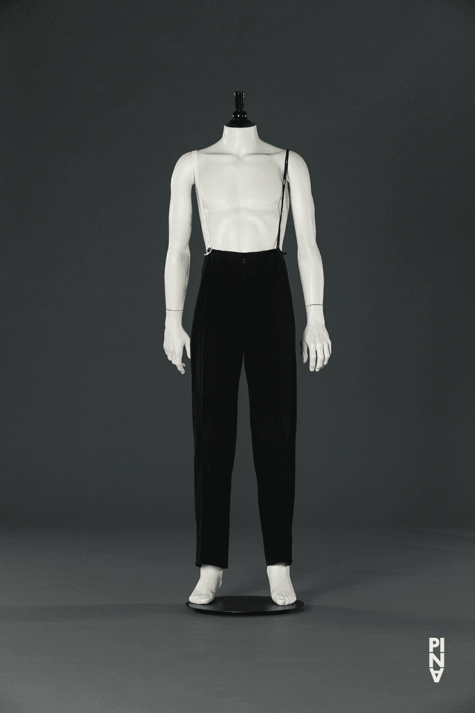 Pantalon, porté dans Gabriel Sala en « Fritz » de Pina Bausch