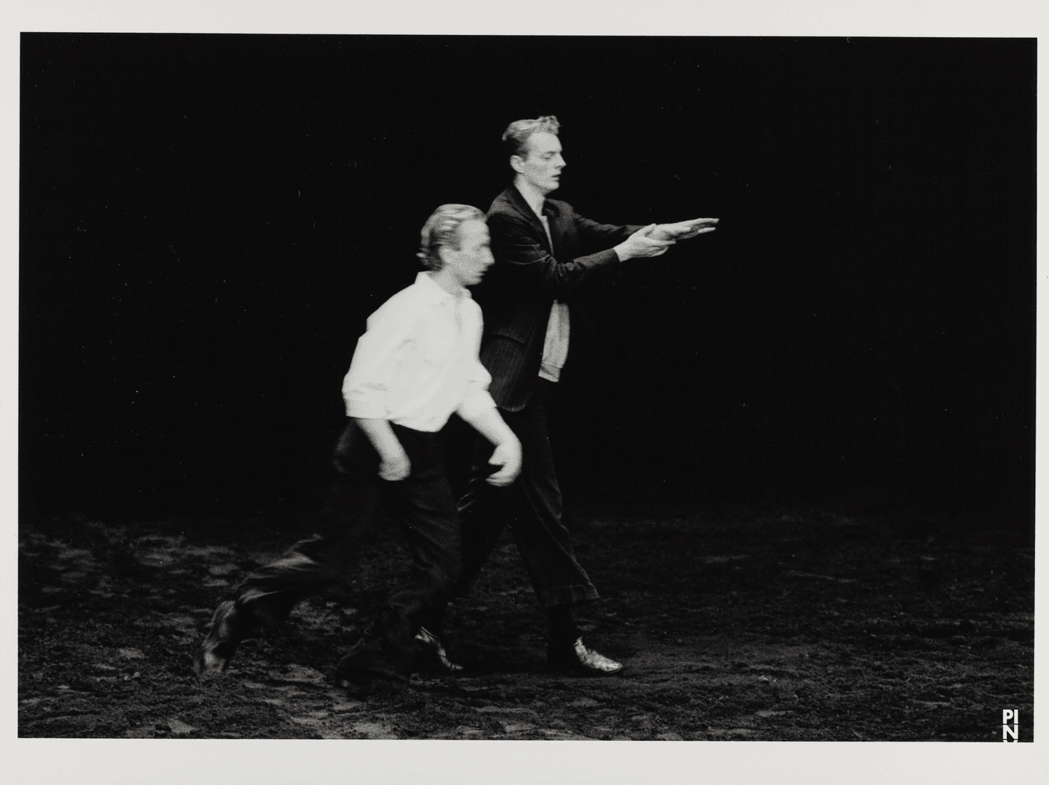 Dominique Mercy und Mark Sieczkarek in „Auf dem Gebirge hat man ein Geschrei gehört“ von Pina Bausch