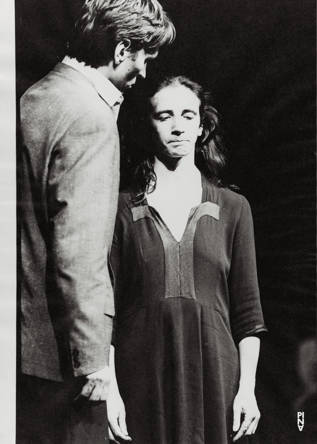 Francis Viet et Beatrice Libonati dans « Auf dem Gebirge hat man ein Geschrei gehört (Sur la montagne, on entendit un hurlement) » de Pina Bausch