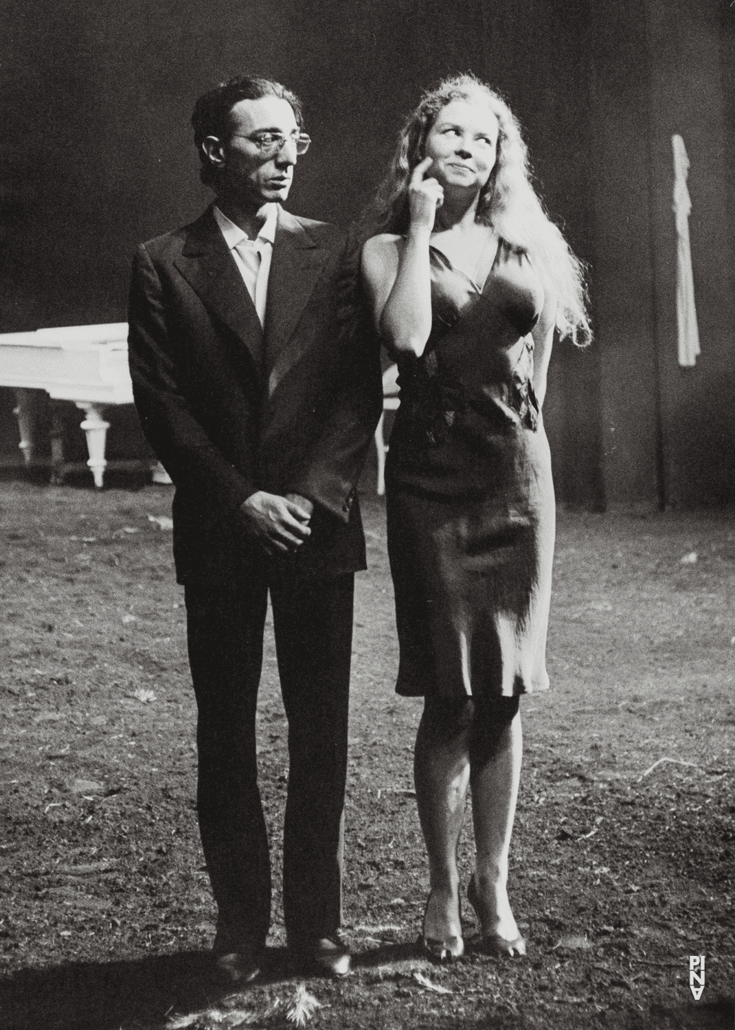 Jean Laurent Sasportes und Melanie Lien Palm in „Auf dem Gebirge hat man ein Geschrei gehört“ von Pina Bausch