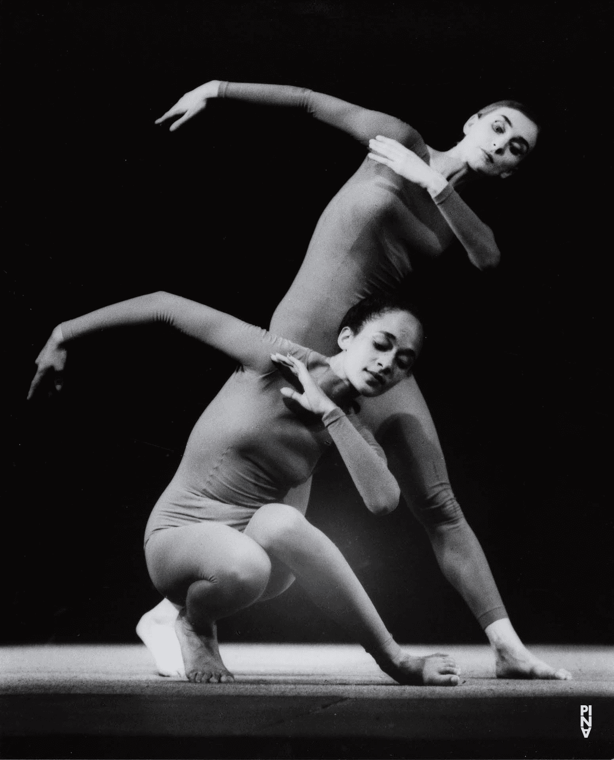 Anna Mittelholzer and Pina Bausch in “Im Wind der Zeit” by Pina Bausch