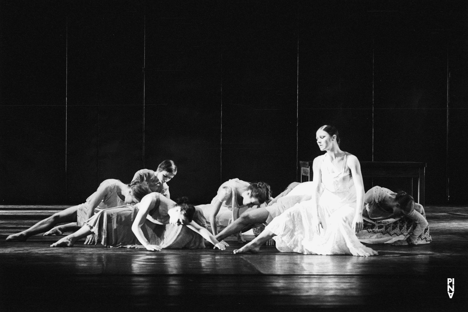 Malou Airaudo dans « Iphigenie auf Tauris » de Pina Bausch avec Tanztheater Wuppertal à l'Opernhaus Wuppertal (Allemagne), 20 avril 1974